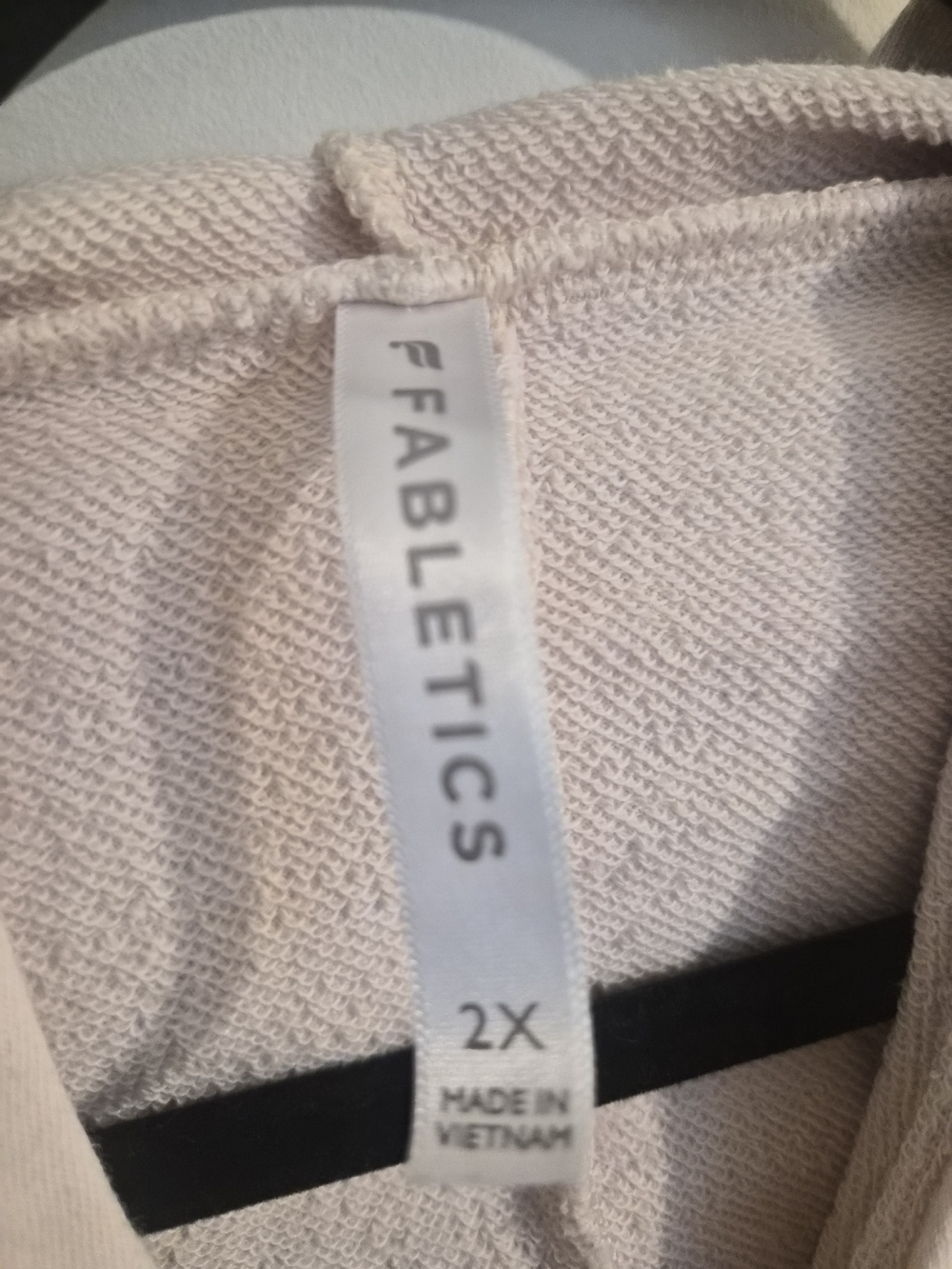 Fabletics | Cropped Light Blush Hoodie View 2